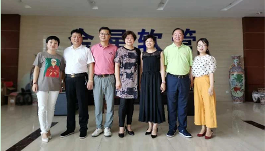 中國五礦商會(huì)領(lǐng)導(dǎo)蒞臨我司，對我司金屬淋浴管質(zhì)量予以肯定