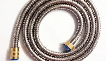 金屬淋浴花灑噴頭軟管在使用中具有哪些方面的優(yōu)勢？