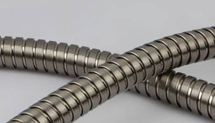 淋浴花灑噴頭軟管怎樣更換螺帽？